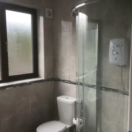 Private Self-contained Unit 公寓 Oldcastle